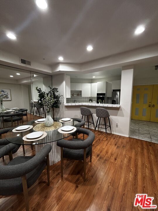 Building Photo - 3460 S Centinela Ave