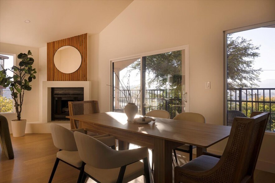 Building Photo - 1930 Kemper St