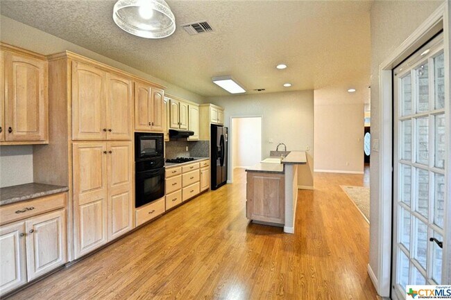 Building Photo - 2725 Diamond Trail