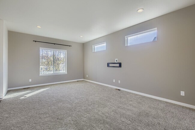 Building Photo - 464 Wind River Dr