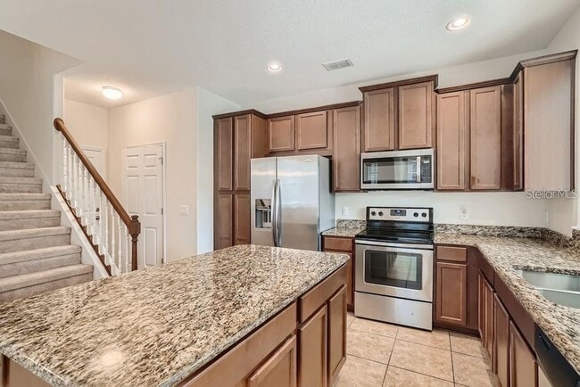 Building Photo - 3 Bed 2.5 Bath Townhome for Rent