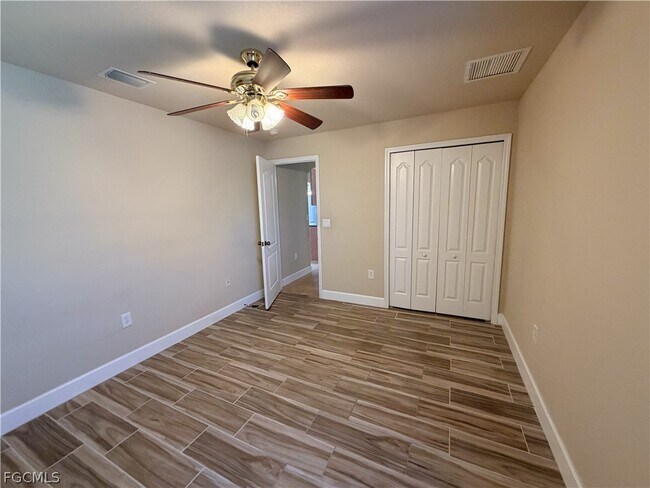 Building Photo - 2110 SW 38th Terrace