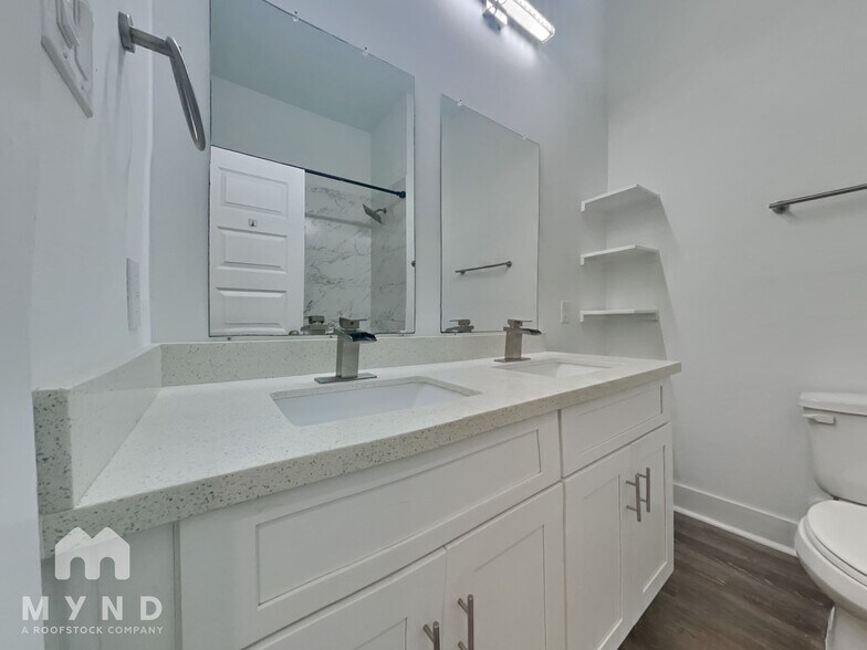 Building Photo - 7922 Jester St