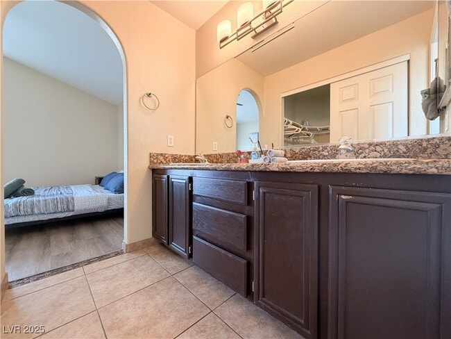 Building Photo - 7956 Tradition Springs Ct