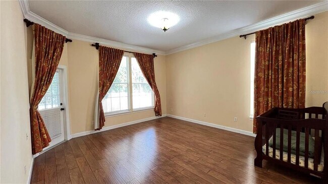 Building Photo - 934 Westpark Dr