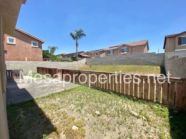 Building Photo - 7195 Oak Tree Pl
