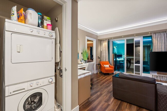 Building Photo - Sky Las Vegas 3705-City/Mtn views from this Stunning 2Bd/2Ba Residence