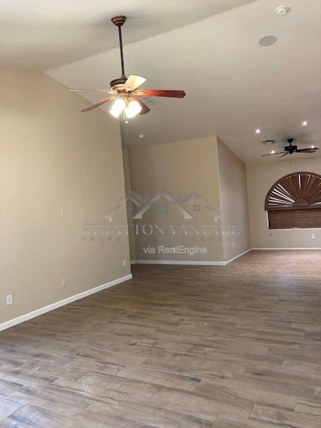 Building Photo - 4445 E Amarillo Dr