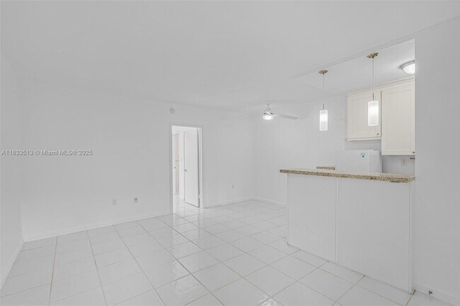 Building Photo - 6330 SW 79th St