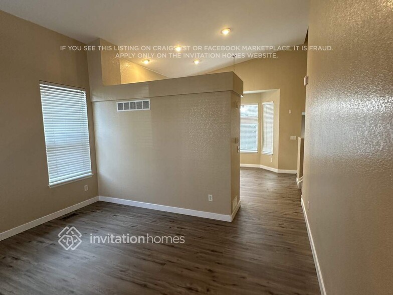 Building Photo - 10671 Cherrybrook Cir