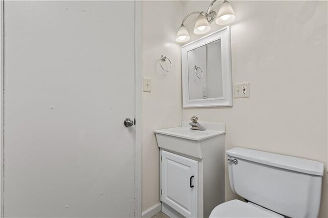 Building Photo - 117 Alpine Village Dr