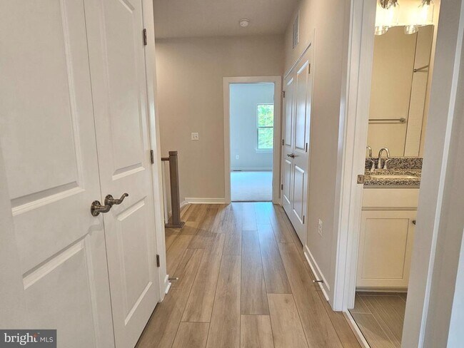 Building Photo - 3622 Agate Ln