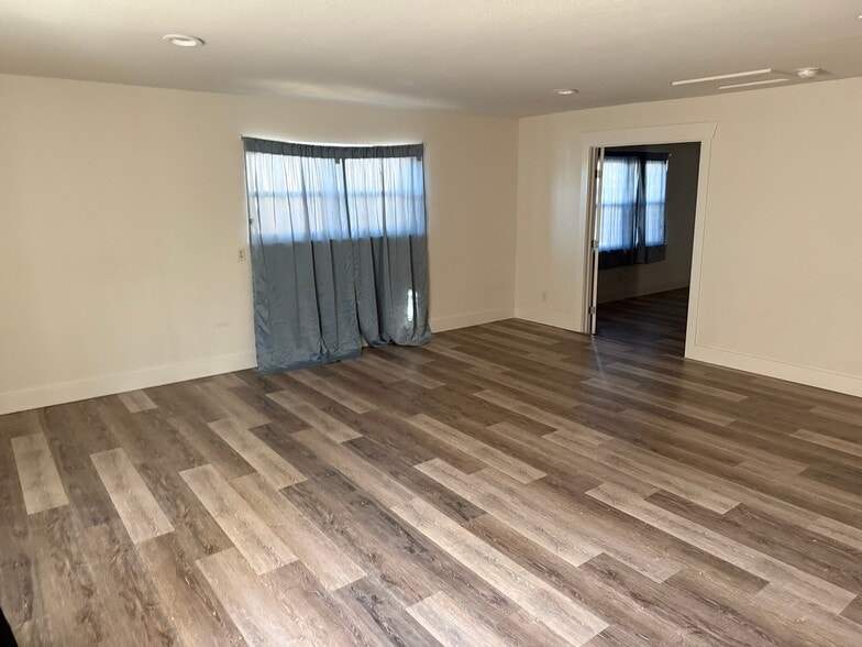 Building Photo - 922 Havenwood Dr