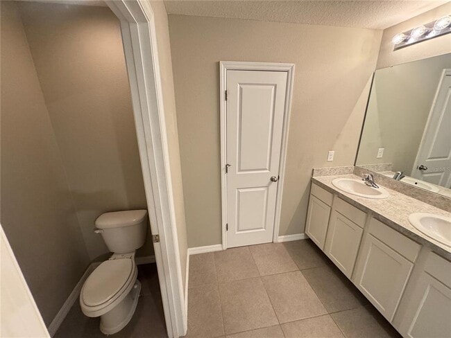 Building Photo - 2327 Ashberry Ridge Dr