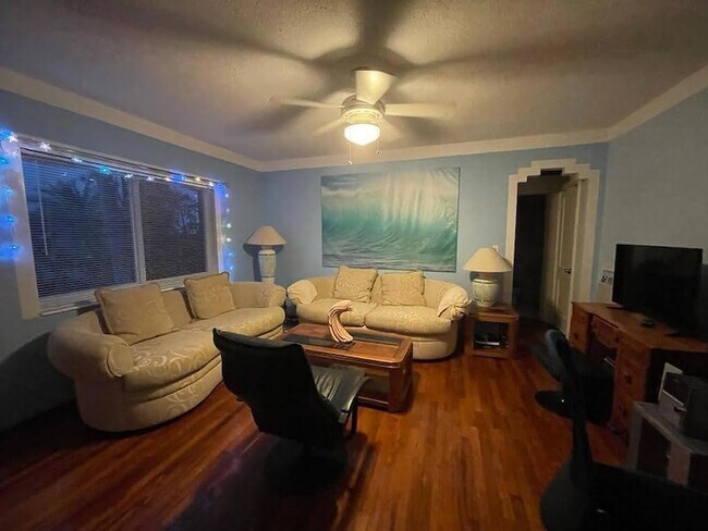 Building Photo - 3015 Seville St