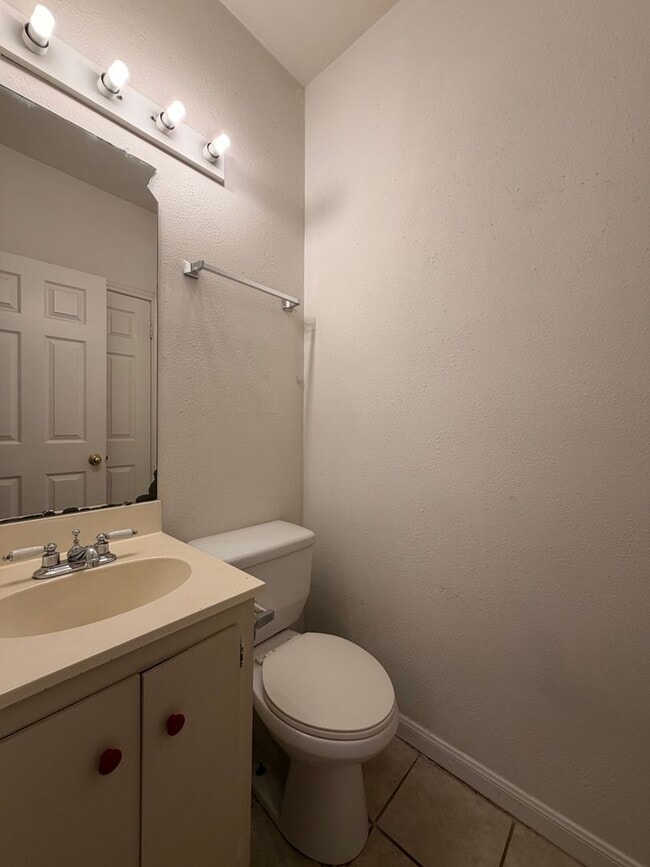 Building Photo - 2529 Rio Grande St