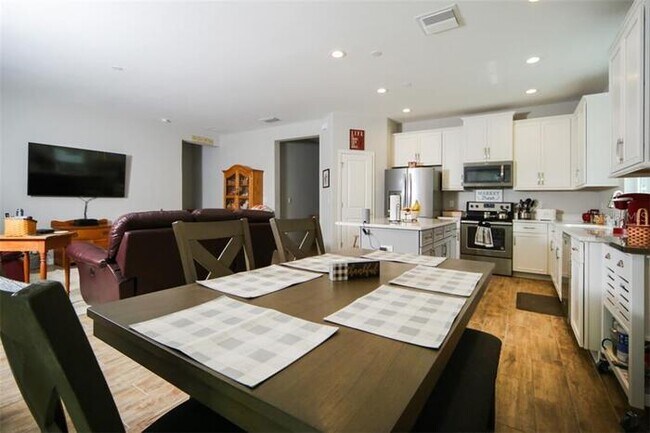 Building Photo - 7510 Mill Hopper Ct