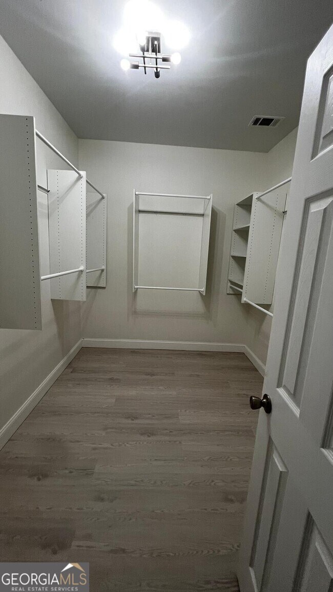 Building Photo - 7428 Mockingbird Trail