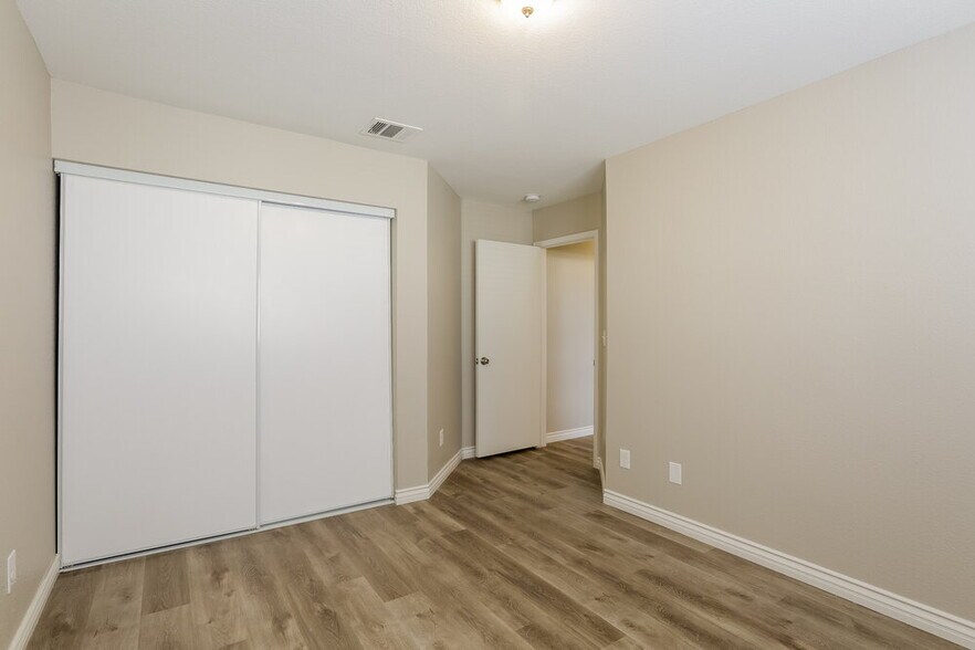 Building Photo - 7505 Moon Shower Cir