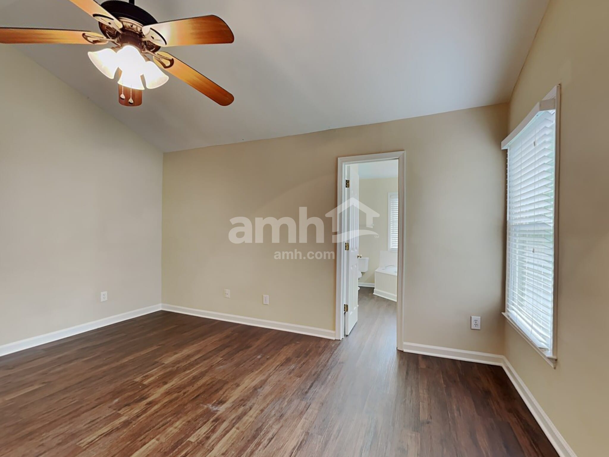 Building Photo - 1305 Groveland Trl