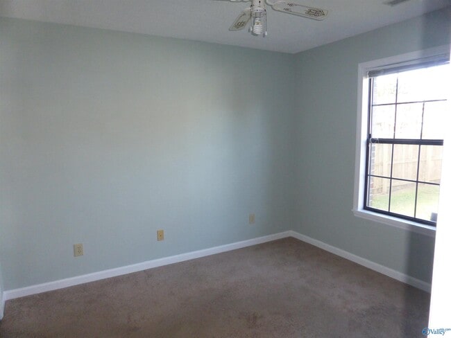 Building Photo - 2503 Jarvis St SW