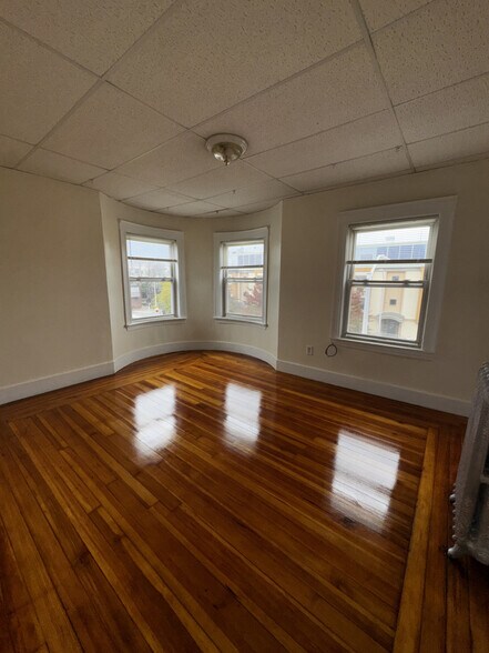 Building Photo - 6 Alberta Terrace