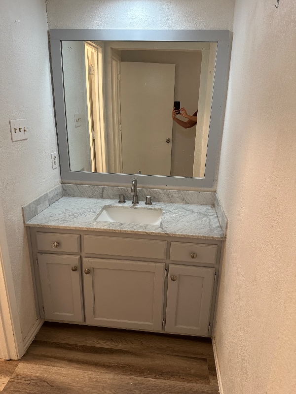 Building Photo - 806 Wildwood Ln