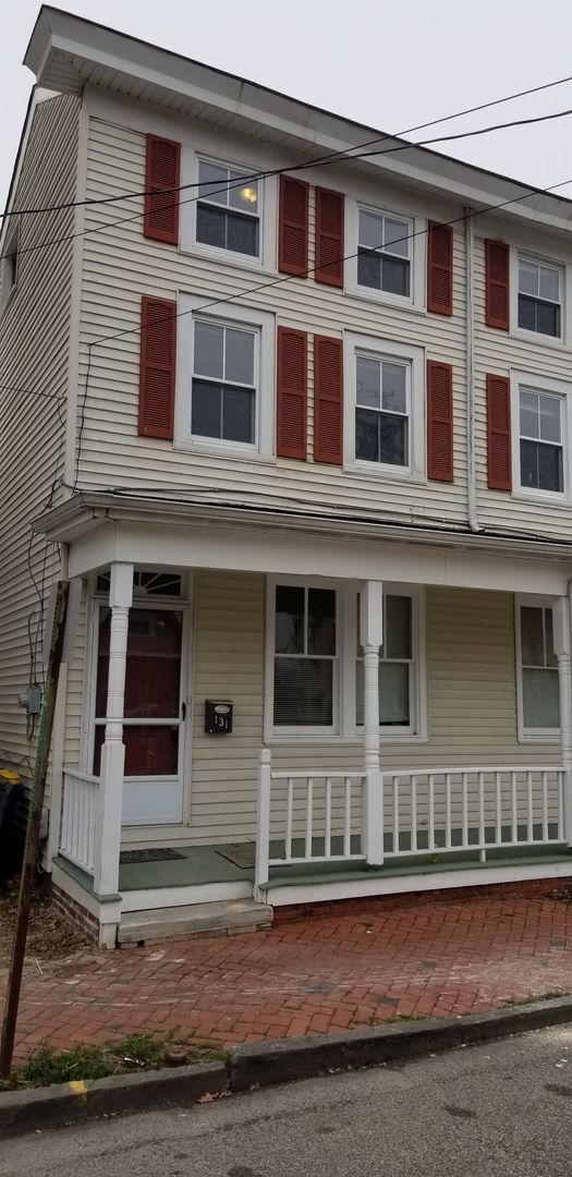 Building Photo - Townhouse in Downtown Smyrna - $1550.00 per Month!