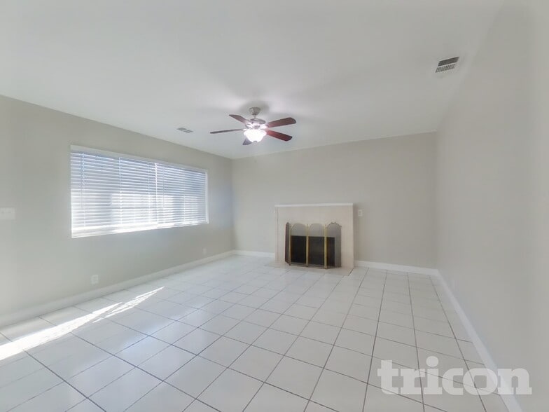 Building Photo - 684 Brown Ave