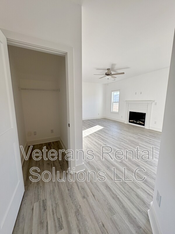 Building Photo - 131 Bourbon St