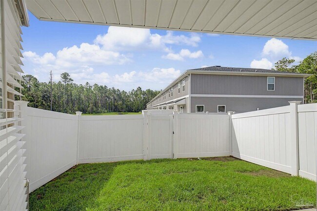 Building Photo - 9055 Golden Eye Dr