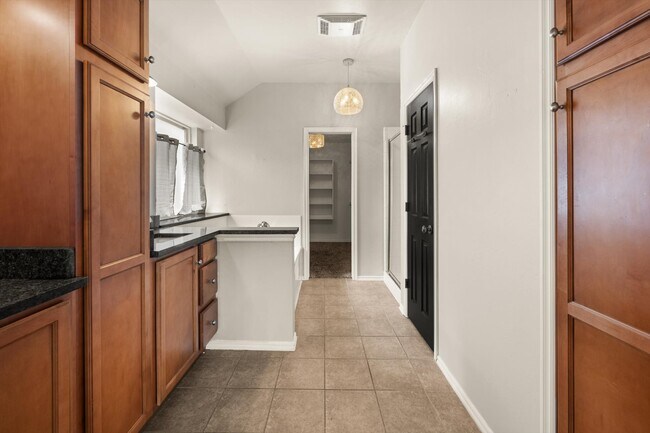 Building Photo - 1808 Ada Sage Ln