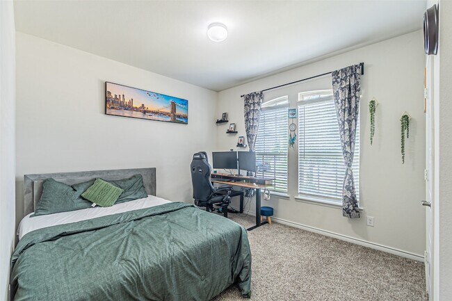 Building Photo - 3316 Azure Ln