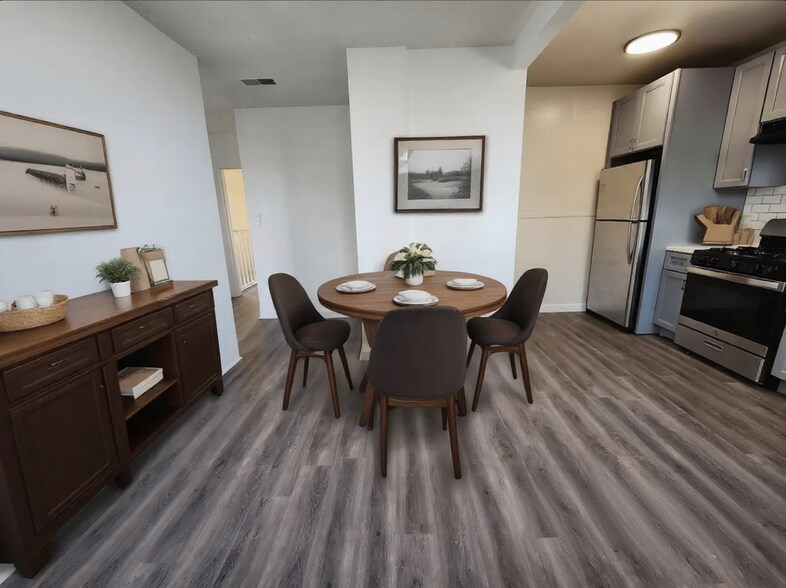 Living Room (virtual stage) - 544 Grant St