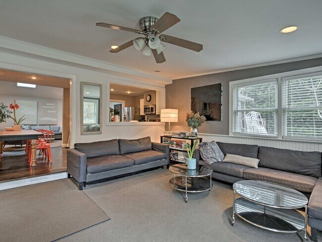 Building Photo - 14 Millstone Dr