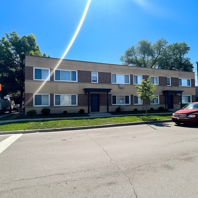 Primary Photo - 2657 W 47th St