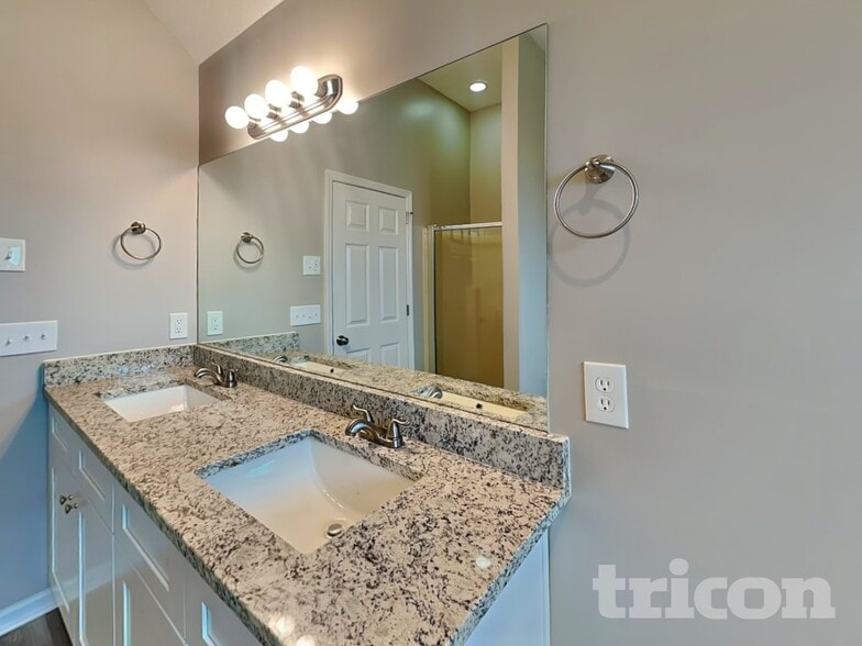 Building Photo - 2745 Call Hill Rd