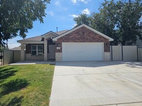 Building Photo - 1519 27th St