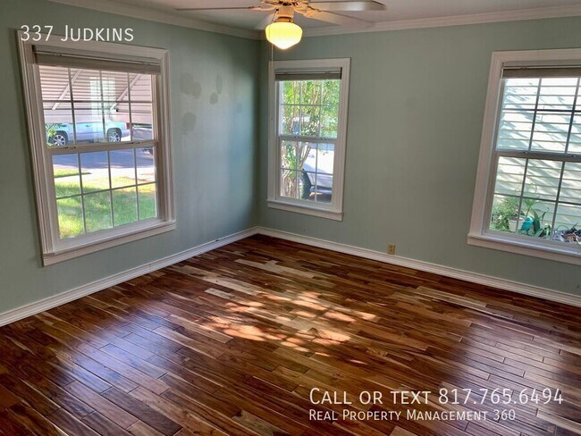 Building Photo - 337 Judkins-