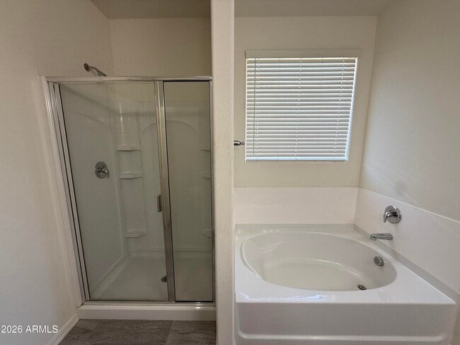 Building Photo - 8716 E Navarro Ave