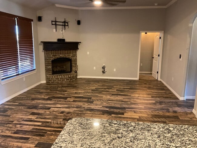 Building Photo - 20535 Autumn Trail