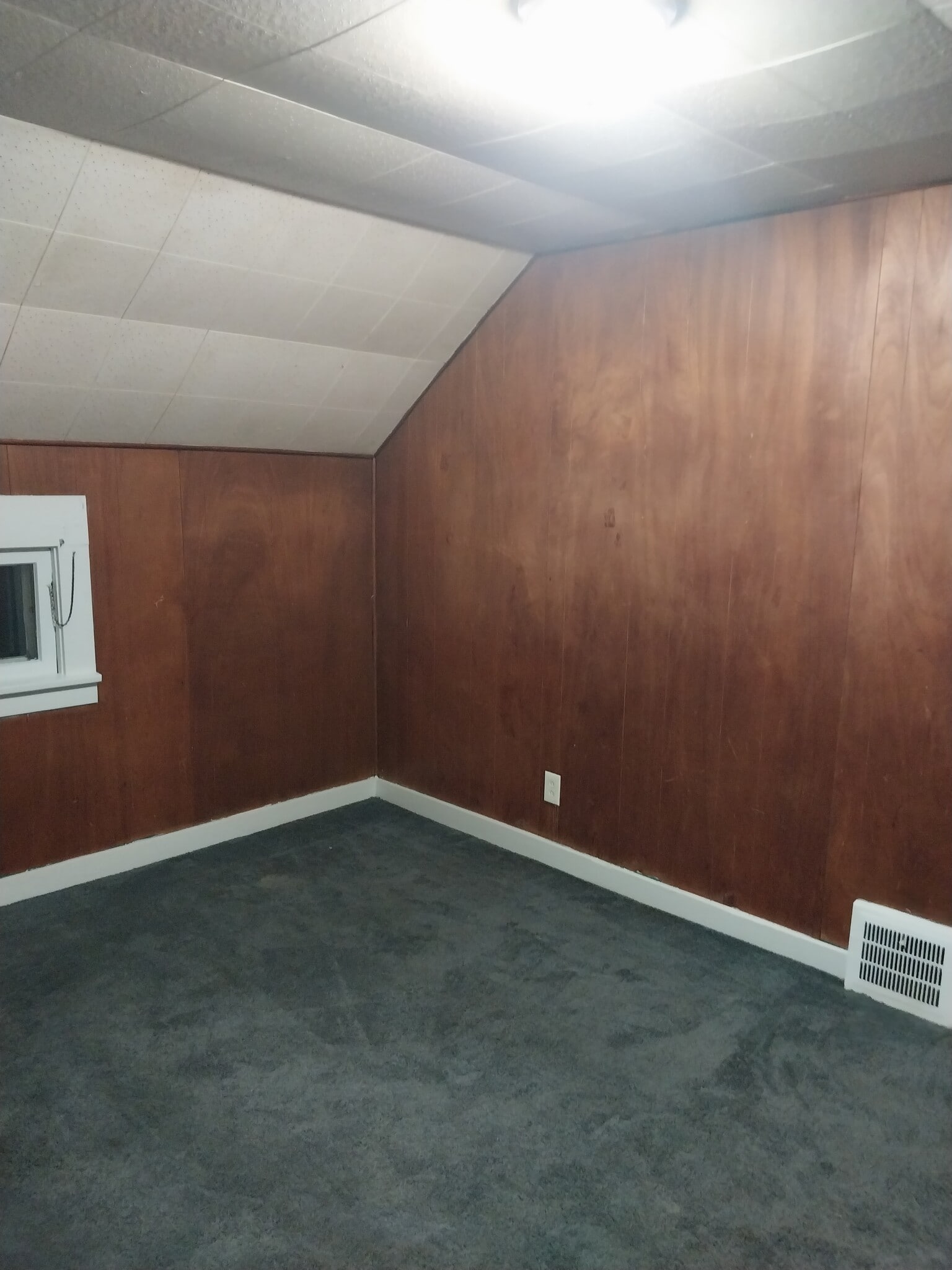 Building Photo - 51 E Summit St