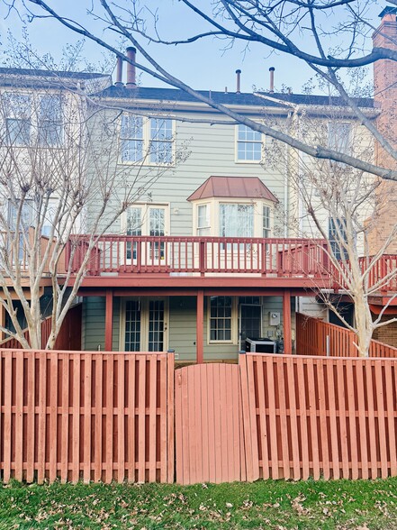 Building Photo - 8041 Trevor Pl