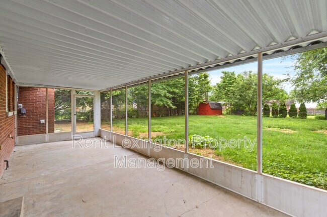 Building Photo - 3560 Lansdowne Dr