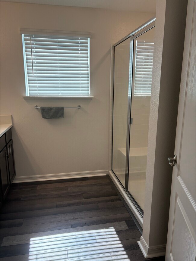 Building Photo - 2816 Westwood Ave