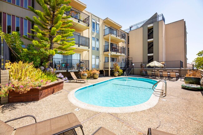 Building Photo - 888 Vermont