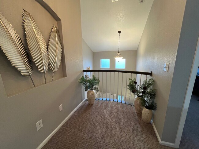 Building Photo - Fantastic Townhome in Loveland