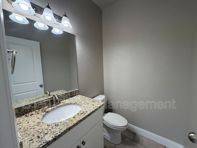 Building Photo - 469 E Barcelona Dr