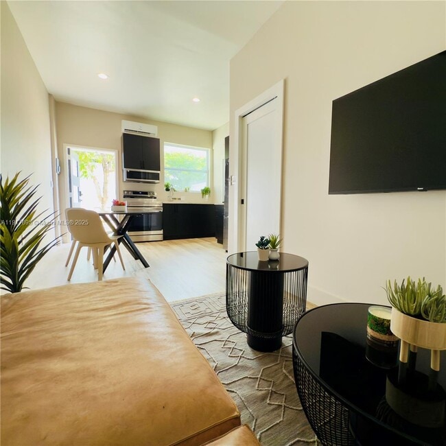 Building Photo - 220 NW 126th St