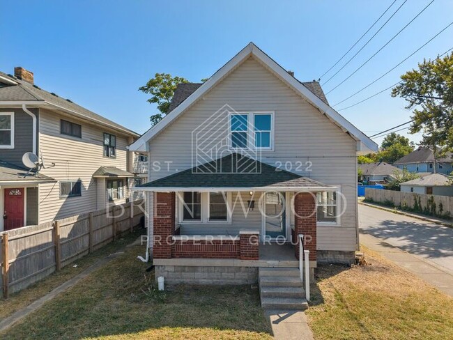 Primary Photo - 601 N Oxford St